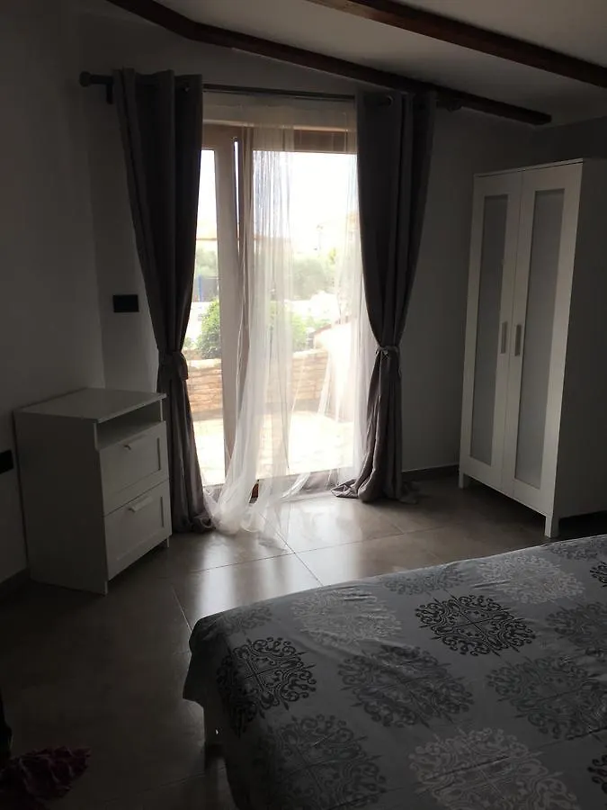 Ližnjan Apartments Ceh קרואטיה